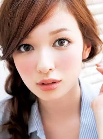 春ファッション、メイク