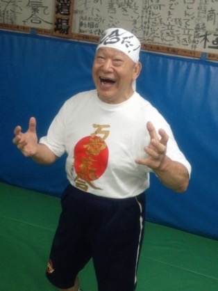 笑ってればいいことあるは本当?