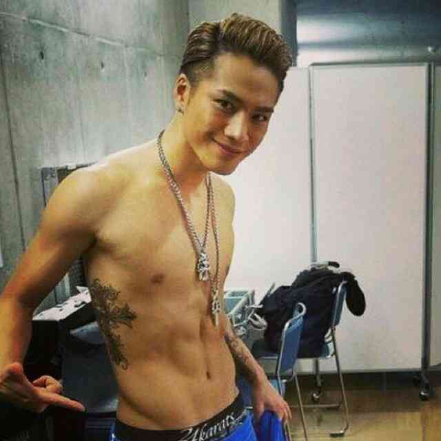 理想の体型の男性芸能人
