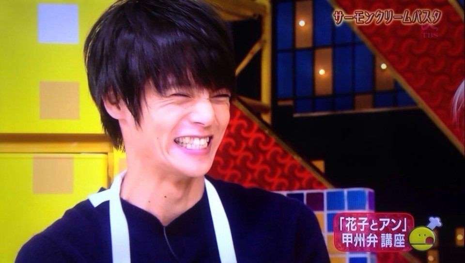 無料ダウンロード 笑い 皺 かわいい イラスト画像無料