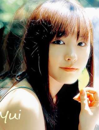 新垣結衣、最旬“オールホワイト”で色白美脚披露　透明美肌の秘訣を語る