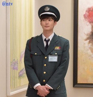 【画像】俳優・女優が演じた、色々な職業の制服姿