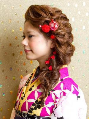 【卒業式】袴に合うヘアスタイルを貼っていこう