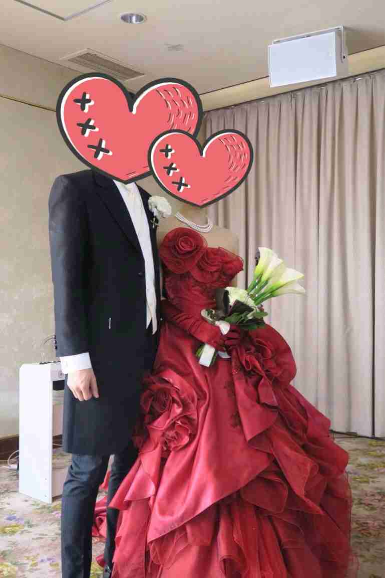 結婚式でどんなカラードレス着ましたか？