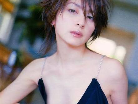 奥菜恵、