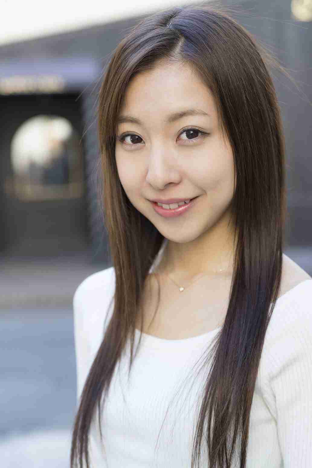 板野友美、イケメン王子と華麗に舞う　老婆姿も公開