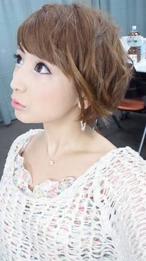 矢口真里　海外ロケで“写真集風”自撮り「ギャップはんぱない」