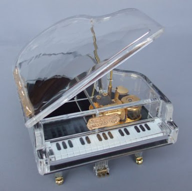 色々なオルゴールの画像