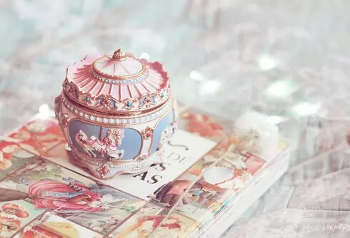 色々なオルゴールの画像