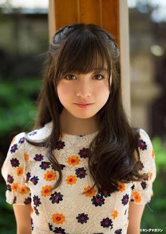 橋本環奈がセーラー服で熱唱、「キャー!!」JC&JKから黄色い声援