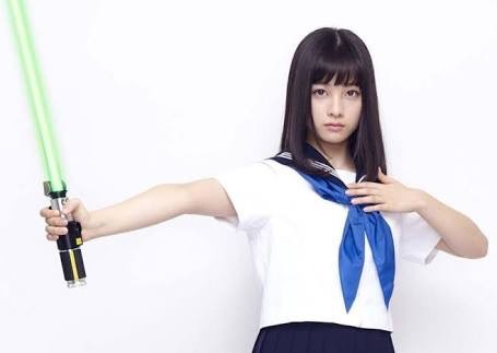 橋本環奈がセーラー服で熱唱、「キャー!!」JC&JKから黄色い声援