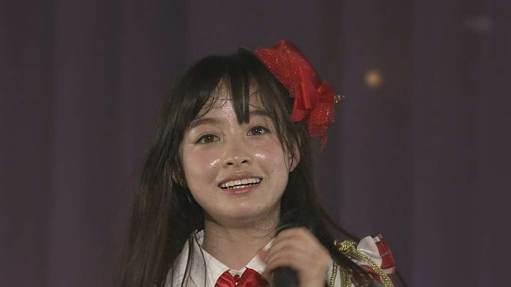 橋本環奈がセーラー服で熱唱、「キャー!!」JC&JKから黄色い声援