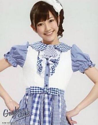 女性アイドル、歌手の可愛い衣装を貼るトピ