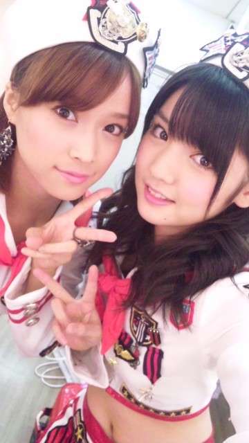 女性アイドル、歌手の可愛い衣装を貼るトピ