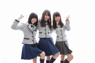 女性アイドル、歌手の可愛い衣装を貼るトピ