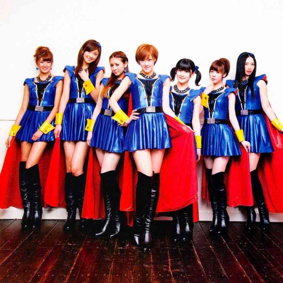 女性アイドル、歌手の可愛い衣装を貼るトピ