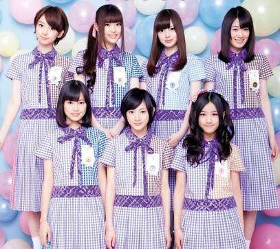 女性アイドル、歌手の可愛い衣装を貼るトピ