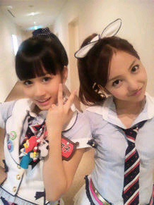 女性アイドル、歌手の可愛い衣装を貼るトピ