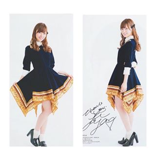 女性アイドル、歌手の可愛い衣装を貼るトピ