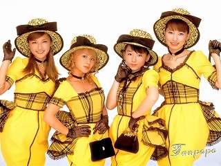 女性アイドル、歌手の可愛い衣装を貼るトピ