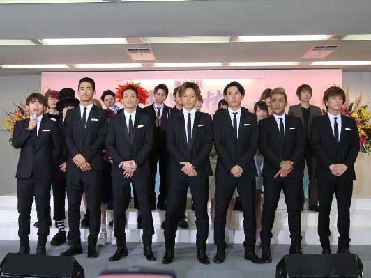 三代目JSB表紙ジャックの「ホットペッパー」全種集結の羽田空港は配布中止に