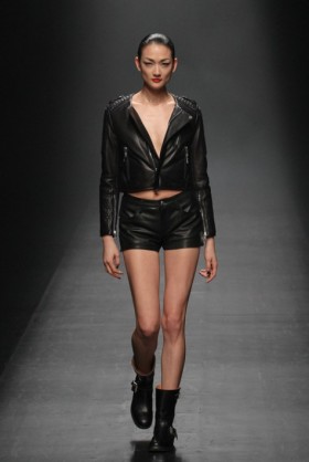 芸能人の全身写真が見たい