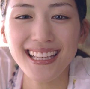 人の歯気になりますか？