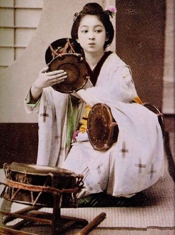 時代に合ったメイク心がけてますか?