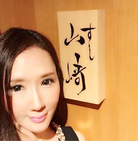 もし友達に整形し過ぎな人がいたらどうしますか?