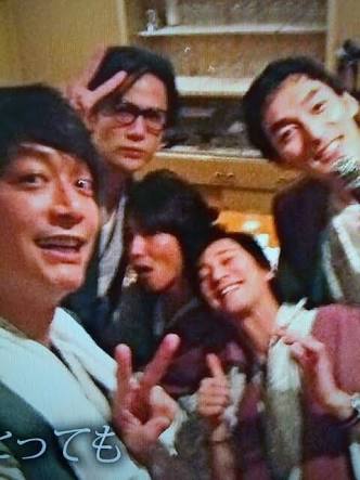 SMAP、騒動後5人で初生歌唱 会場&ネット沸く「笑顔は私たちを幸せに」