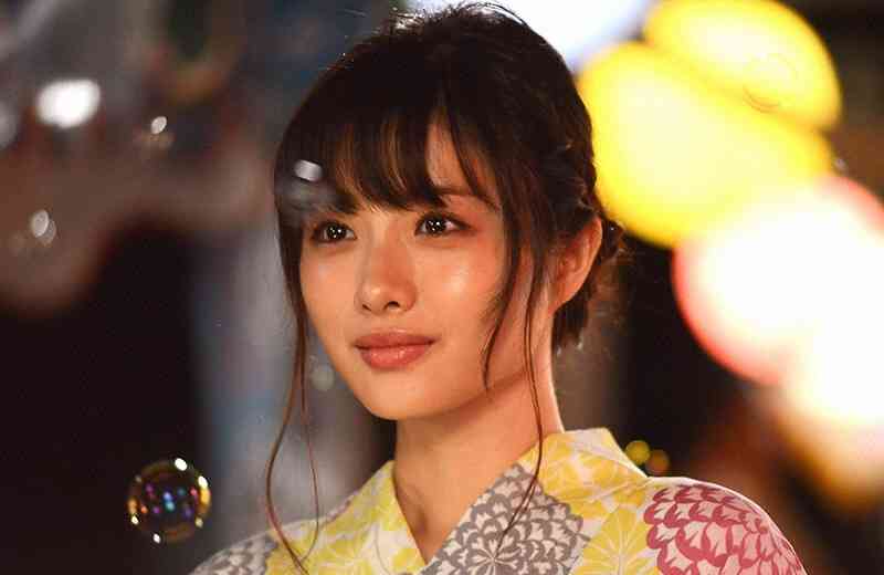 そんなに綺麗じゃないけど色っぽい女性
