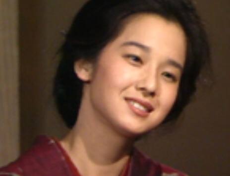 そんなに綺麗じゃないけど色っぽい女性