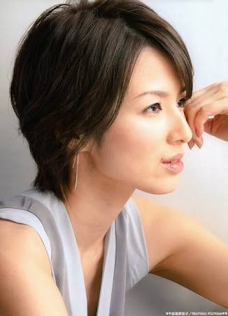 そんなに綺麗じゃないけど色っぽい女性