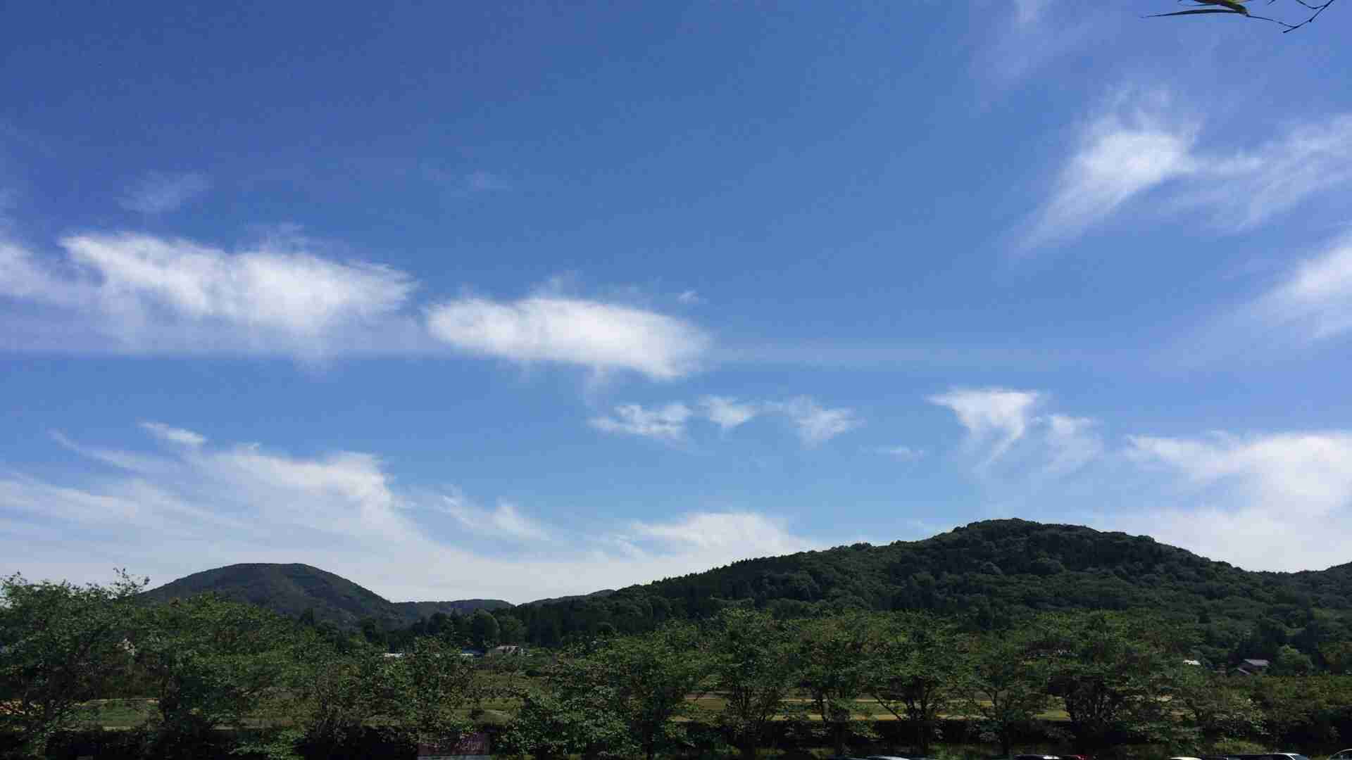 空の画像を貼って気分転換するトピ
