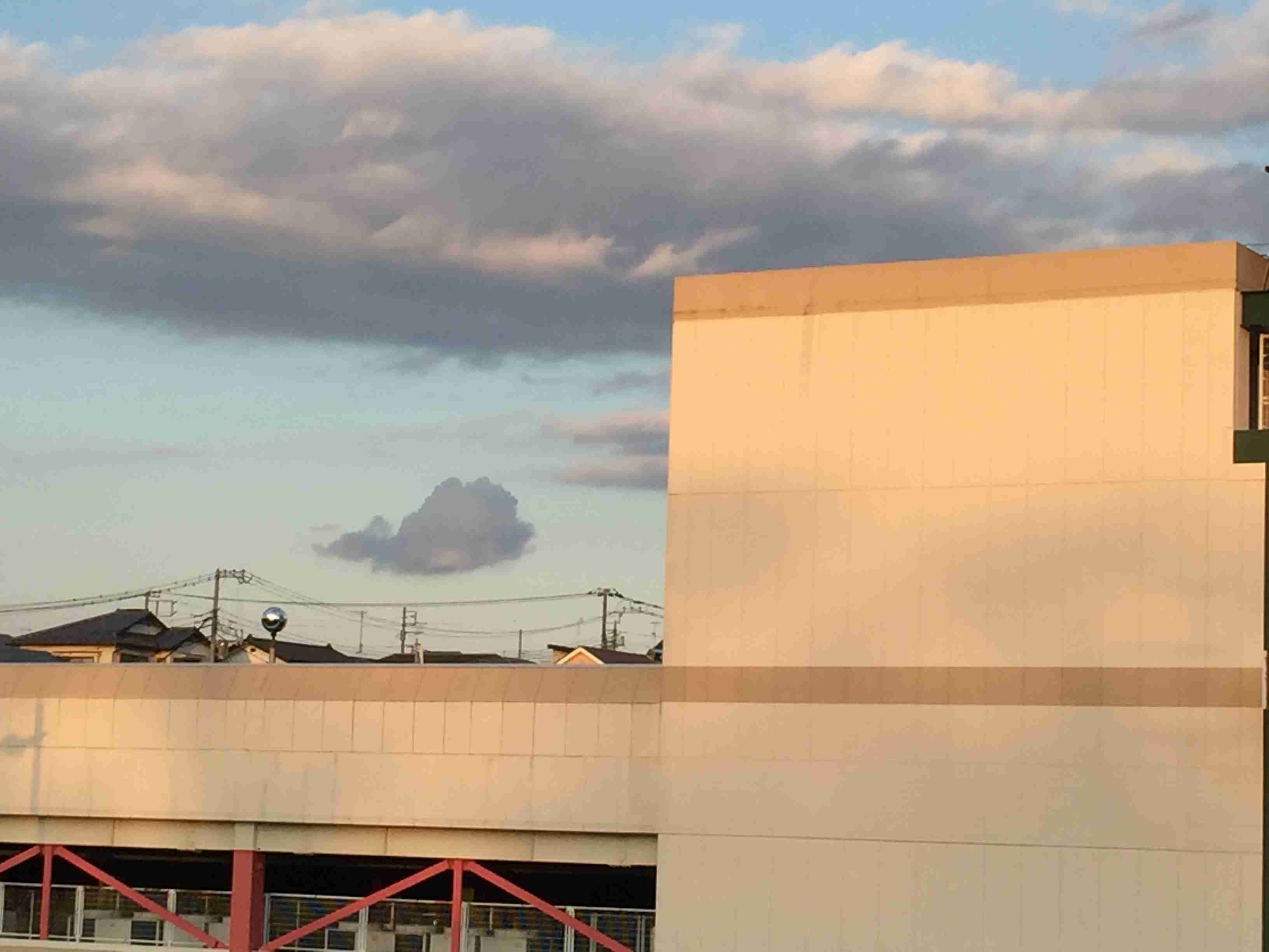 空の画像を貼って気分転換するトピ