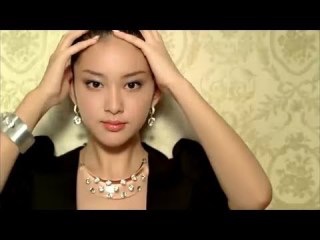 圧巻!10人の豪華美女、創業70周年「コーセー」新CMで競艶