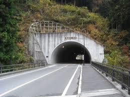 とんねるず、視聴率5％で危険水域突入…テレビ局にとって「お荷物化」