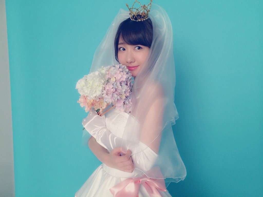 女性芸能人の素敵なドレス画像を貼るトピ♫