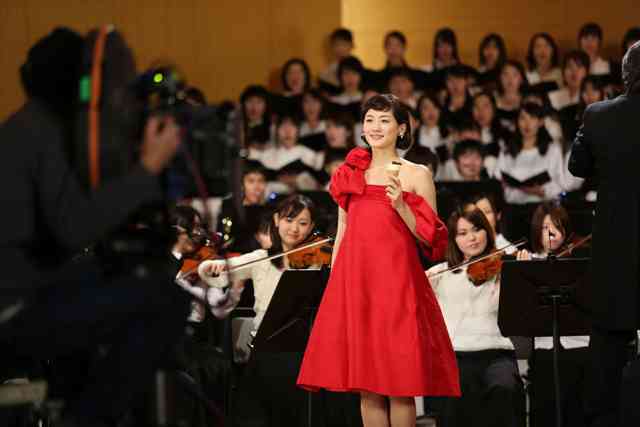 女性芸能人の素敵なドレス画像を貼るトピ♫