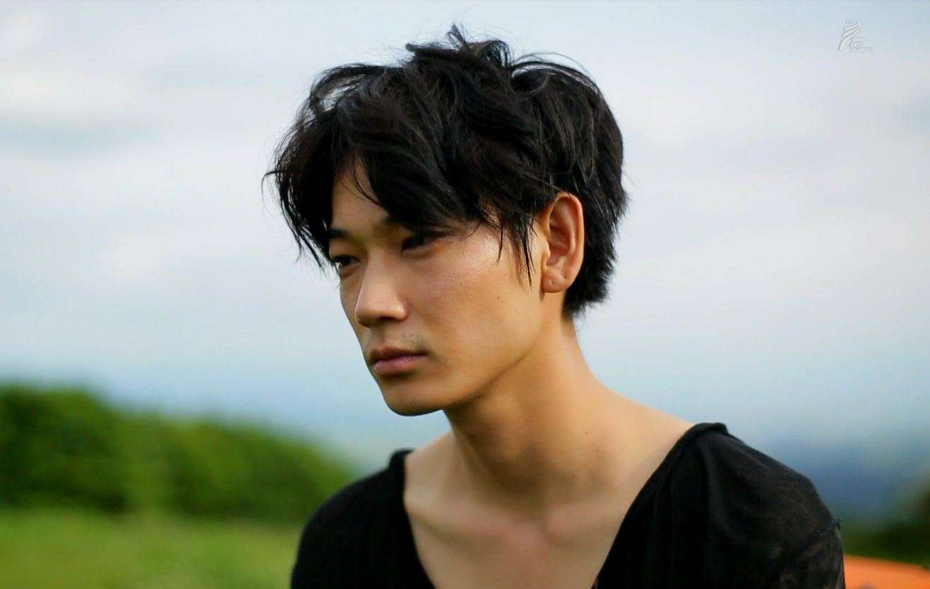 吉田羊、中学の卒業アルバムで
