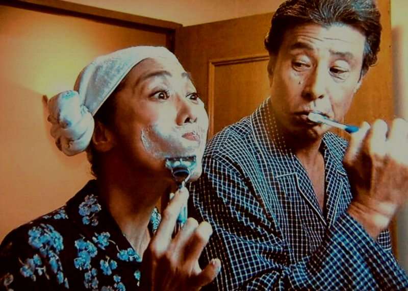 不自然な画像を貼るトピ