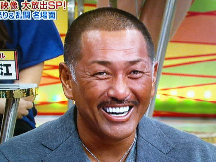 不自然な画像を貼るトピ