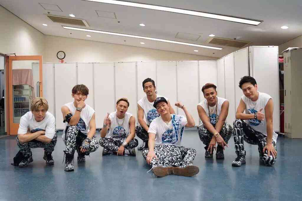 今市は「紅の豚」、登坂は3D!?三代目JSBの微妙すぎるグラサンに総ツッコミ
