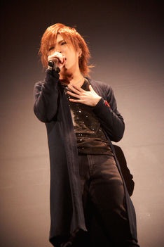 バンドのボーカルで誰が好きですか?