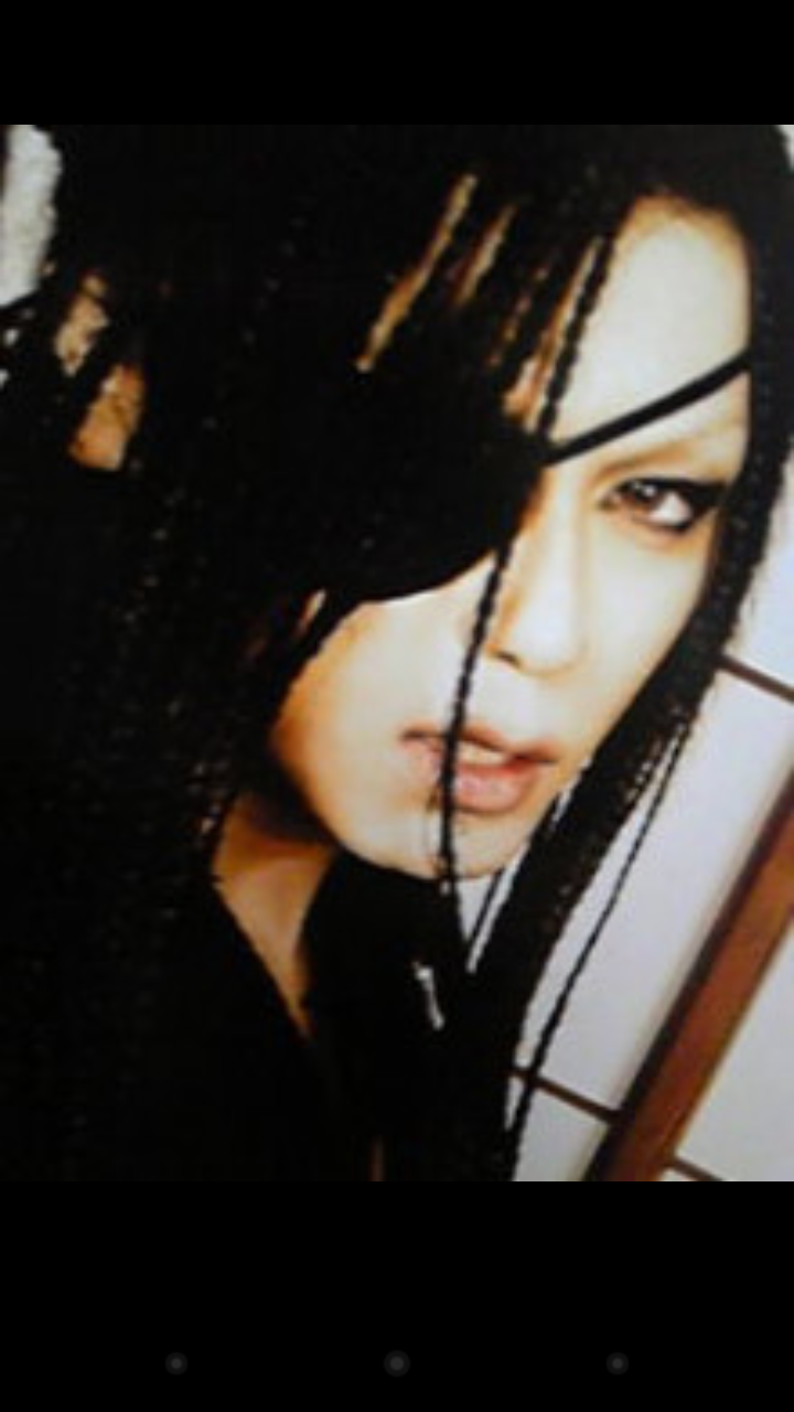 バンドのボーカルで誰が好きですか?