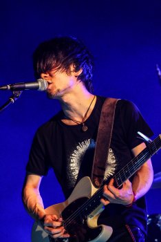 バンドのボーカルで誰が好きですか?