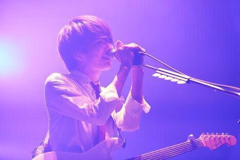 バンドのボーカルで誰が好きですか?