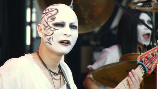 BABYMETAL：ニューアルバムがビルボード39位　坂本九以来53年ぶりトップ40入り