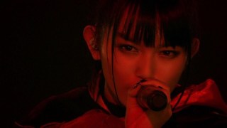 BABYMETAL：ニューアルバムがビルボード39位　坂本九以来53年ぶりトップ40入り