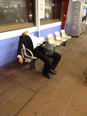 主婦の夜の外出